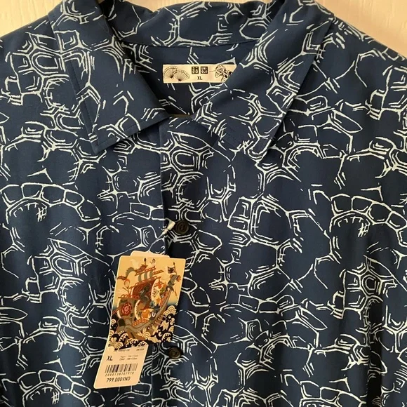 NWT Uniqlo Men's Blue Patterned Short-sleeved Button-down Shirt XL - Picture 2 of 9
